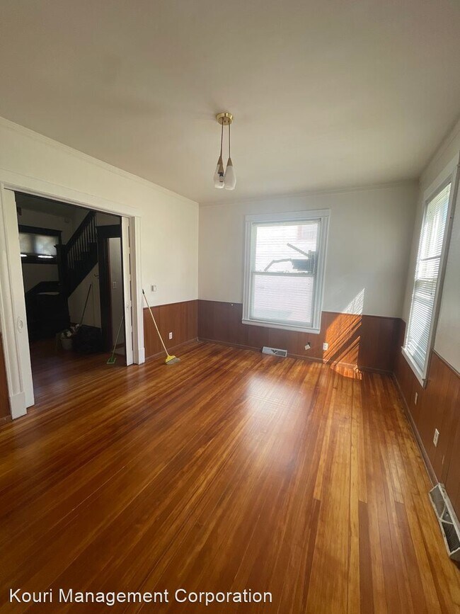Building Photo - 4 br, 1 bath House - 117 Glen Avenue