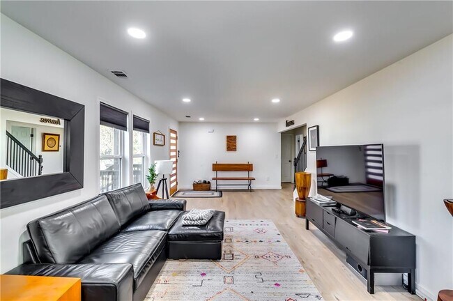 Foto del edificio - 2508 Connally Dr