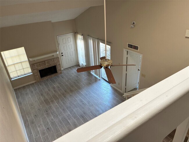 Building Photo - 11917 Bob White Dr