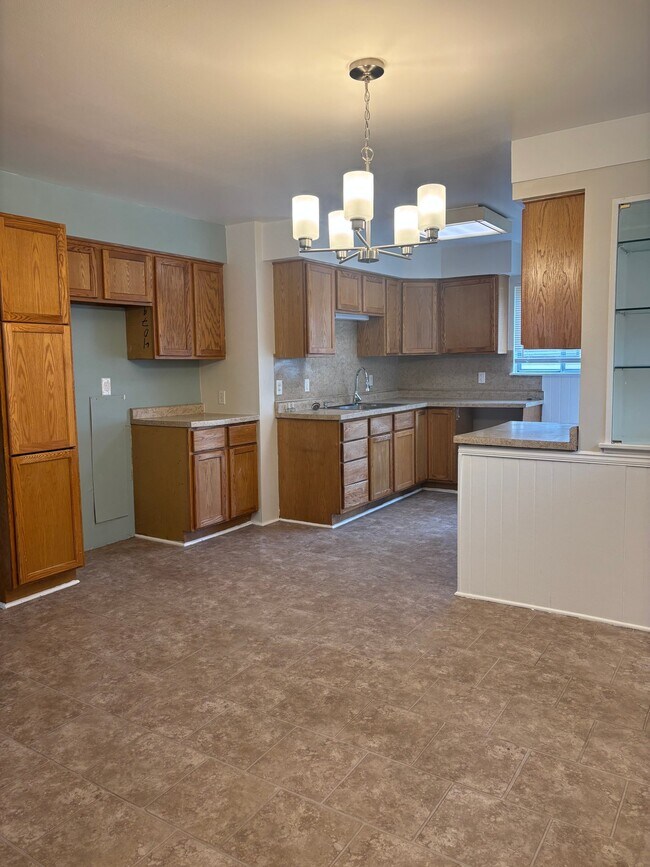 Building Photo - 1106 MacDonald Ave