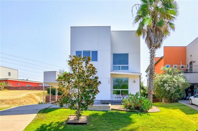Building Photo - 7305 Annette Cove