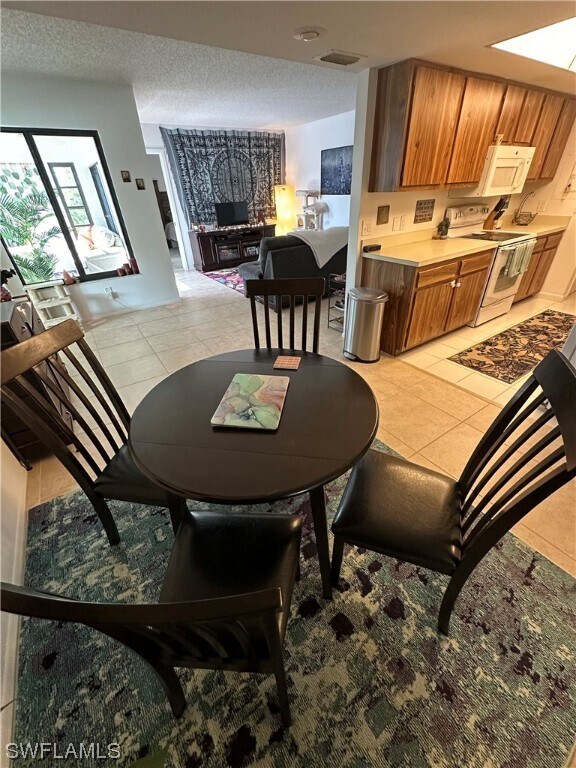 Building Photo - 3625 Boca Ciega Dr