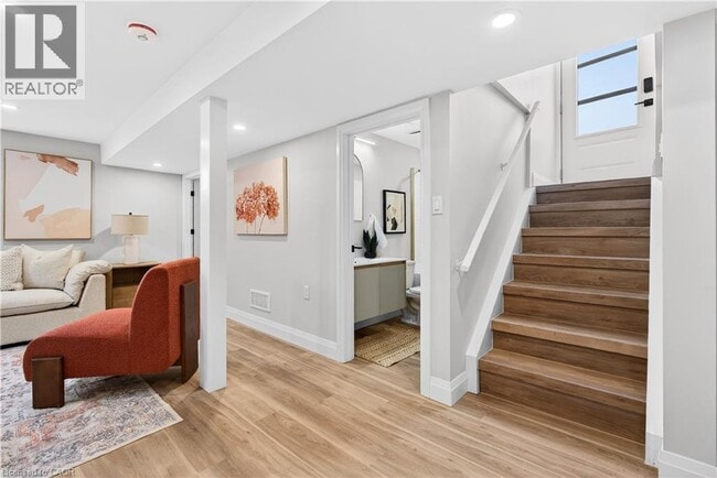 Building Photo - 330 E 15th St