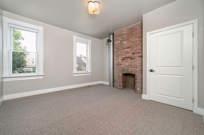 Photo - 2 bedroom/office/1 bathroom in Lawrenceville House