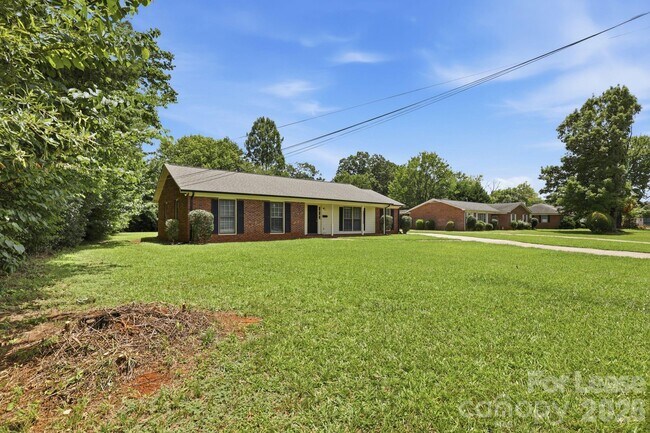 Foto del edificio - 4609 Randolph Rd