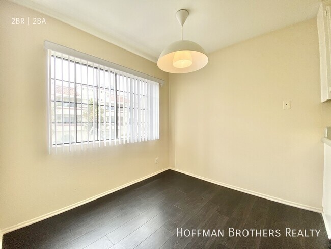 Foto del edificio - 3504 Jasmine Ave