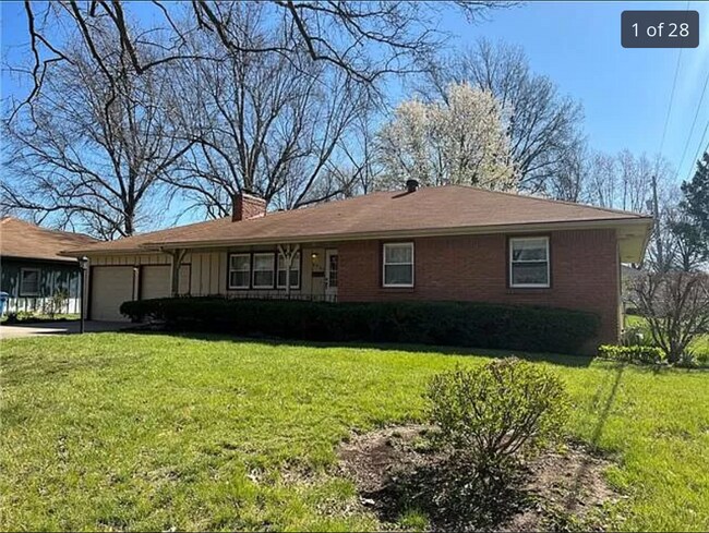 Foto del edificio - 4933 S Grand Ave