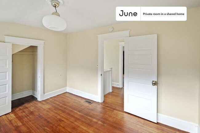 Foto del edificio - Room in Shared 5 bed/3 bath home in Brookland