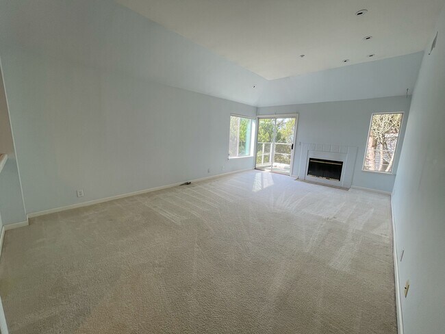 Living Room - 481 Pointe Pacific Drive