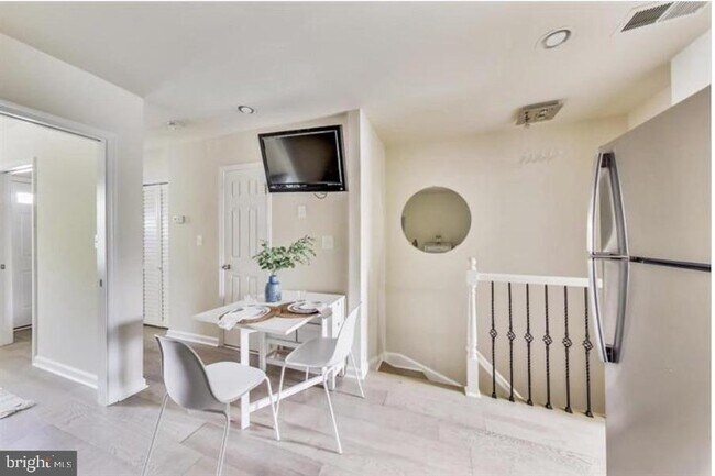 Foto del edificio - 1720 H St NE