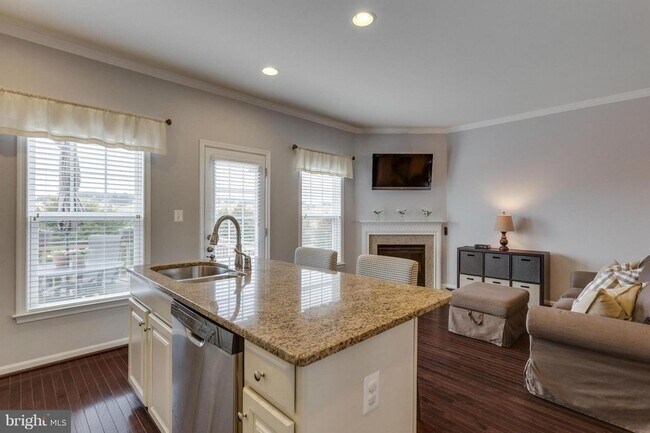 Foto del edificio - Charming 3BR Townhome in Aldie