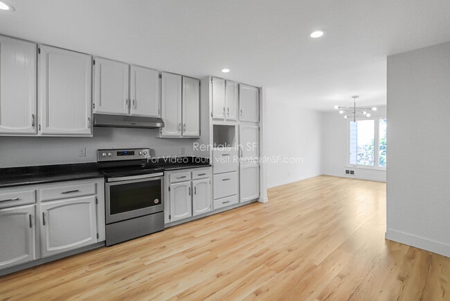Building Photo - 1347 3rd Ave