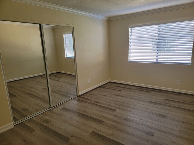 Foto del edificio - 3831 Bresee Ave