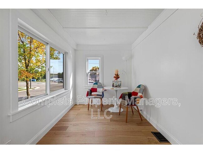 Foto del edificio - 405 Columbus Ave