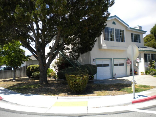 Foto del edificio - 68 38th Ave W