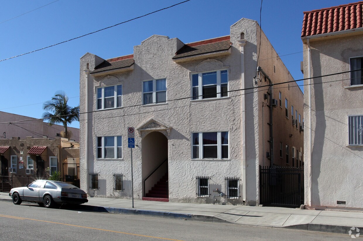 Building Photo - 225 N Boylston St