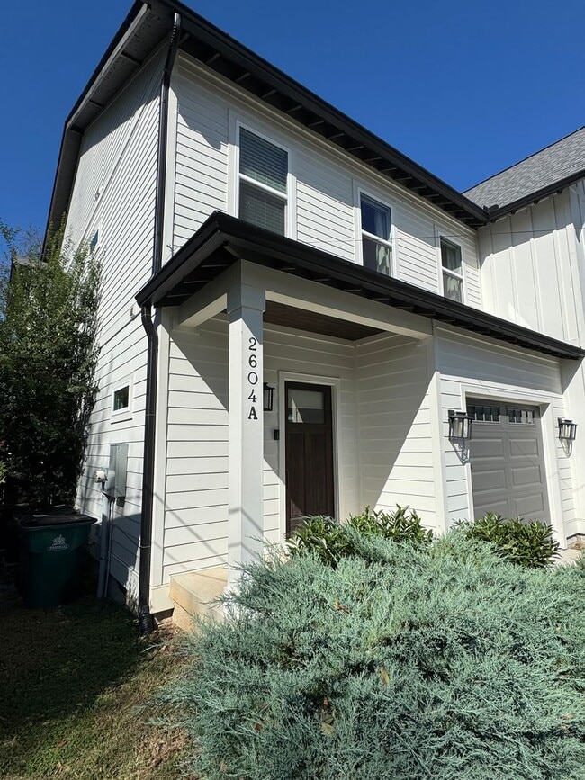 Building Photo - 2604 Neldia Ct