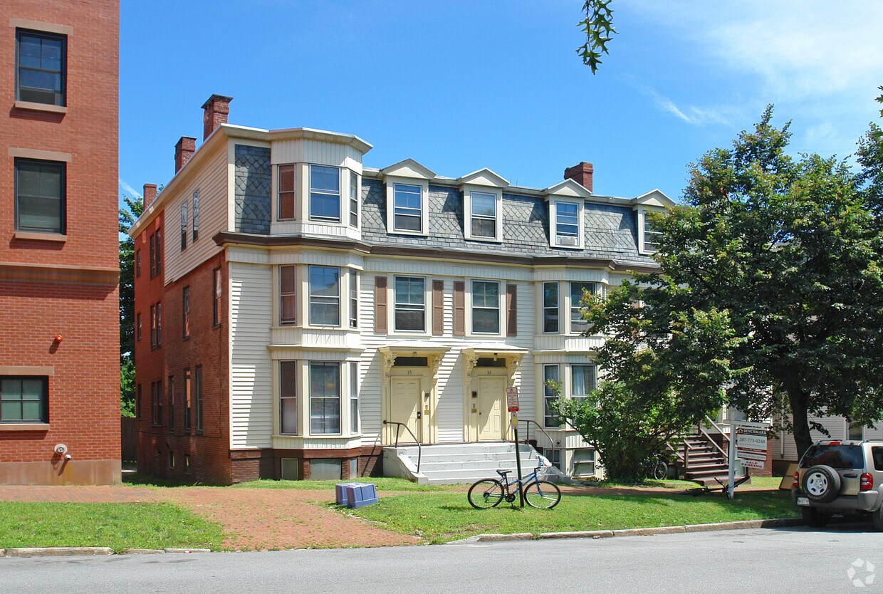 Building Photo - 31-35 State St