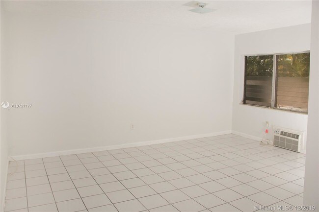 Foto del edificio - 7351 Gary Ave