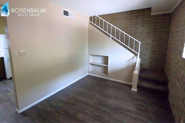 Foto del edificio - 905 S Ash Ave