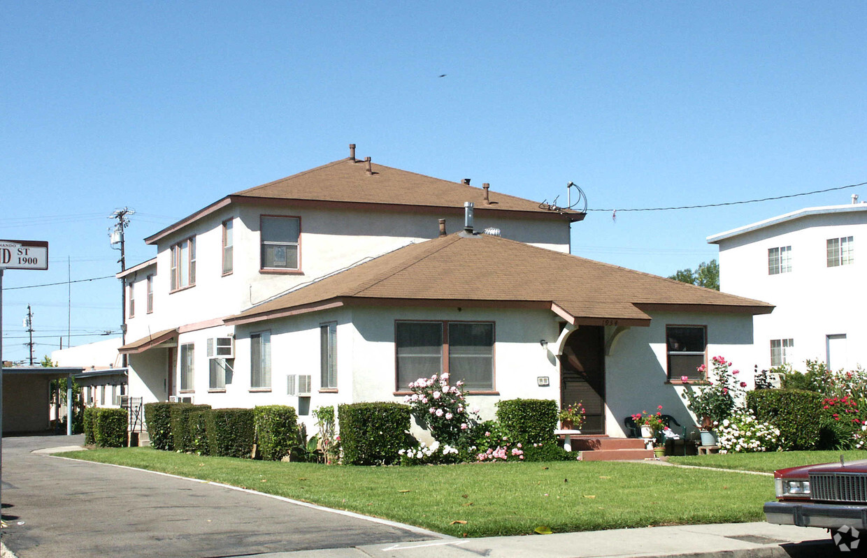 Building Photo - 1934 2nd St