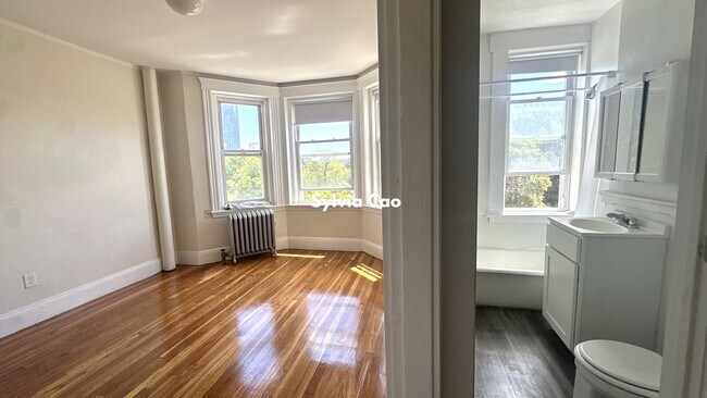 Building Photo - 1191 Boylston St