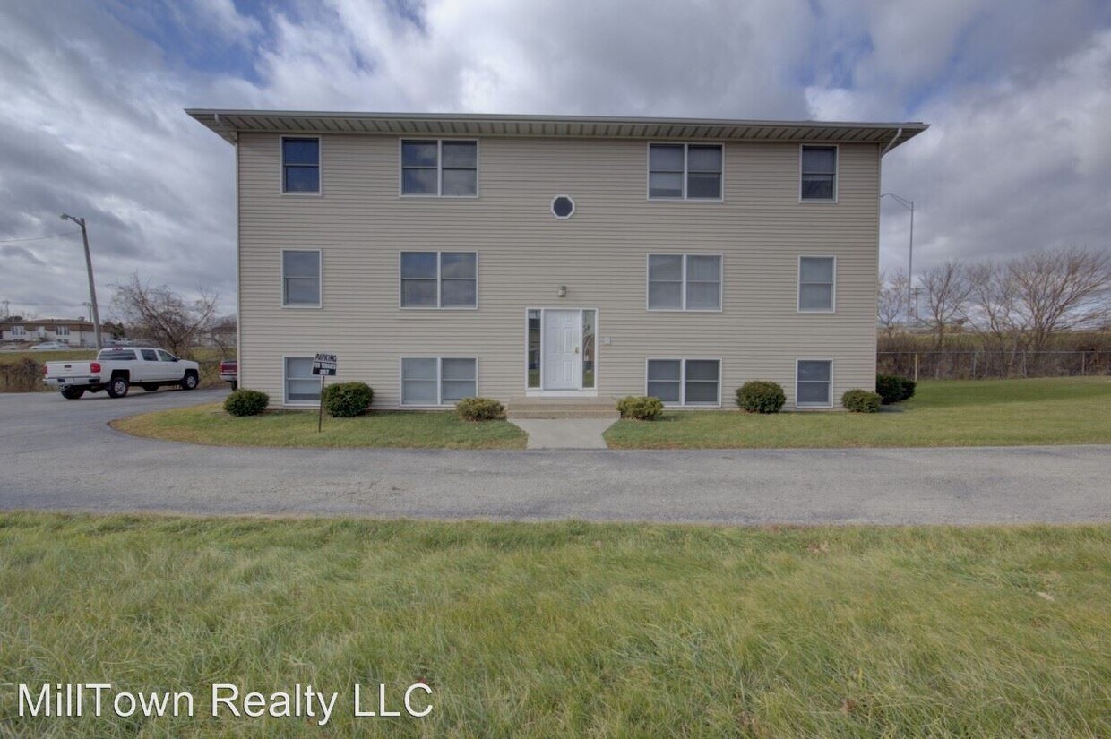 715 Hillside Dr, Bettendorf, IA 52722 Room for Rent in Bettendorf, IA