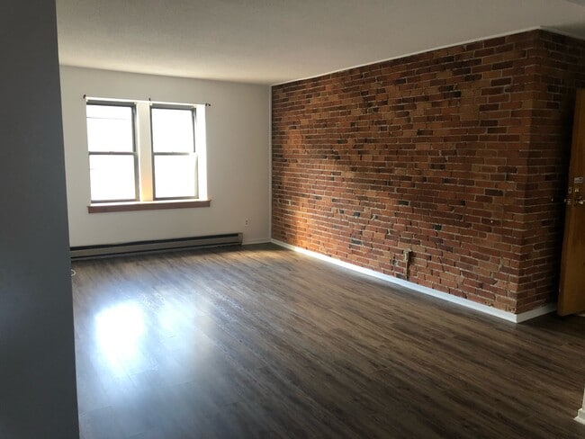 Living room - 18 Townley St