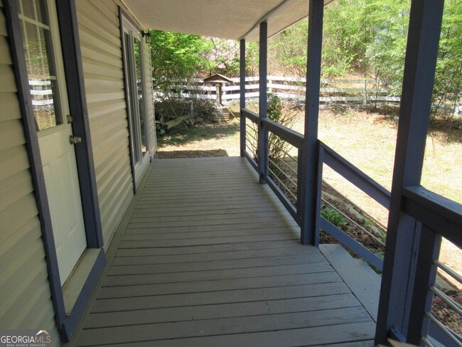 Building Photo - 229 Fox Mountain Rd