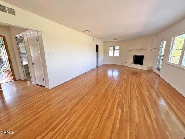 Building Photo - 10413 Glory Ave