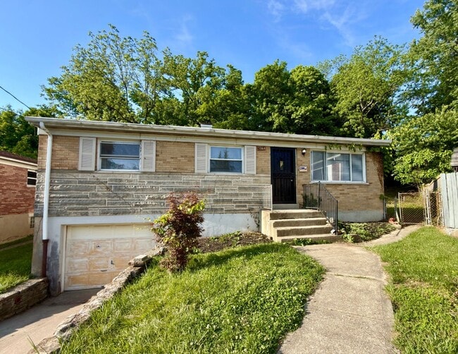 Newly Renovated Move-In Ready 3 Bed, 3 Bath Home! - Newly Renovated Move-In Ready 3 Bed, 3 Bath Home!