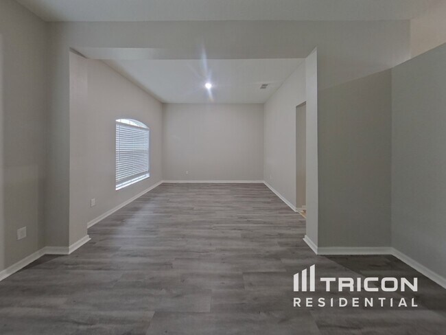 Foto del edificio - 800 Silvertip Rd