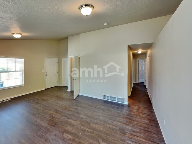 Building Photo - 2314 E 1170 S