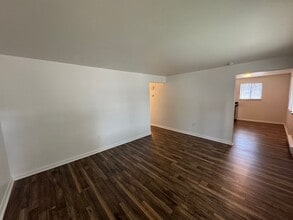 Building Photo - 1402 Hoyt St