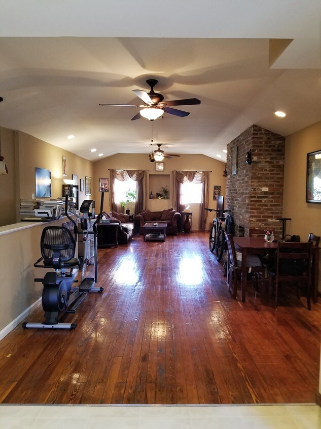 Foto principal - 824 S 8th St