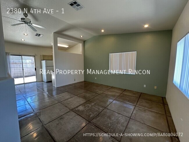 Foto del edificio - 2380 N 4th Ave