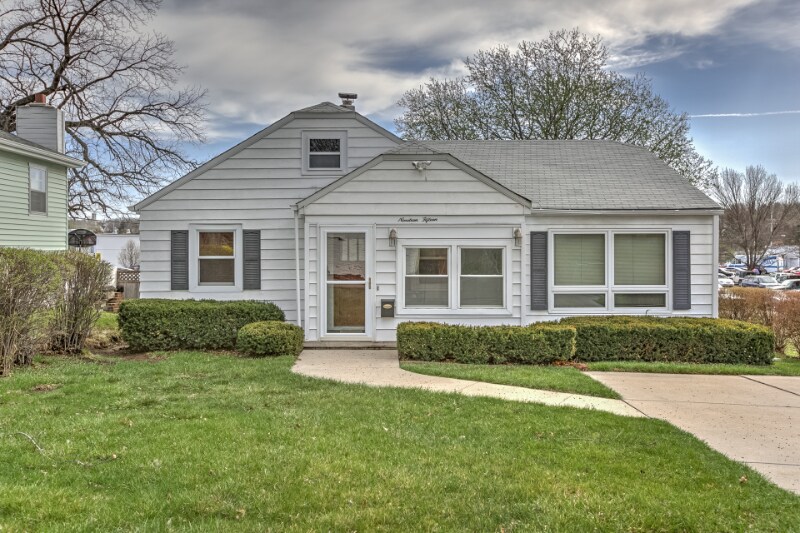 1915 S 55th St, Omaha, NE 68106 House for Rent in Omaha, NE