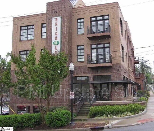 Foto del edificio - 301 Augusta St