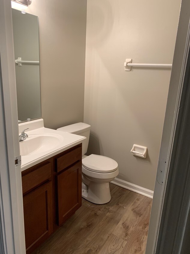 Foto principal - 135 Meadowlark Dr