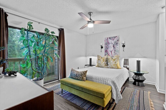 Foto del edificio - 2bd/2ba Condo on the Saluda River