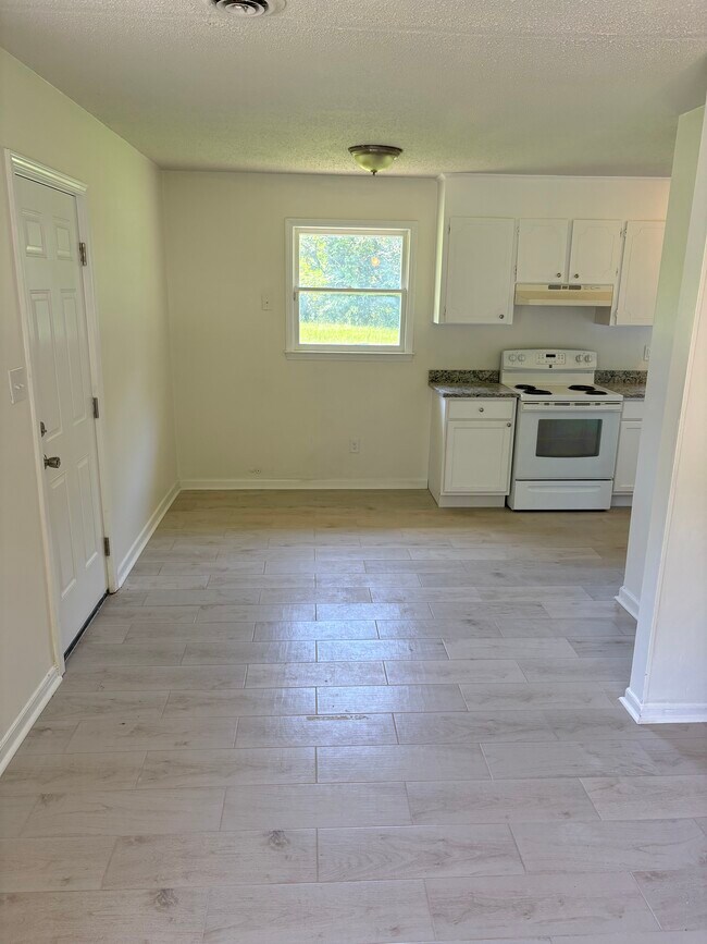 Building Photo - 118 Stone Dr
