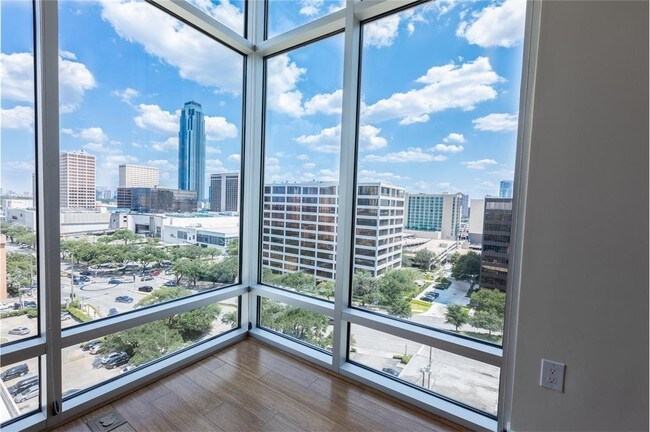 Foto del edificio - 5250 Brownway St
