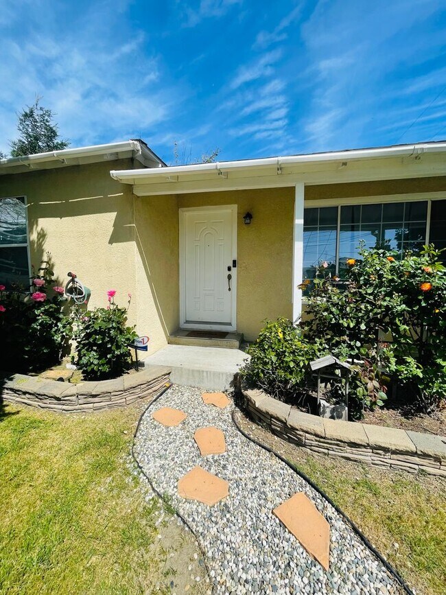 Foto del edificio - Lovely 2bed/1bath home in Freeport Manor