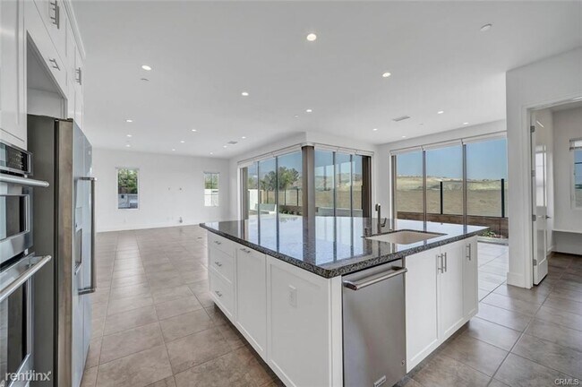 Building Photo - 4 br, 4.5 bath House - 234 Oceano