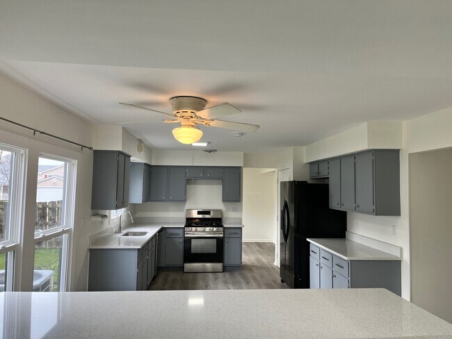 Foto del edificio - 797 Saratoga Ln