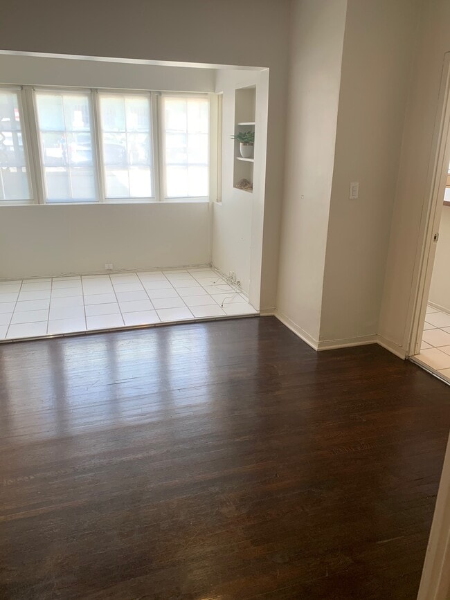 Building Photo - 1016 Palm Ave