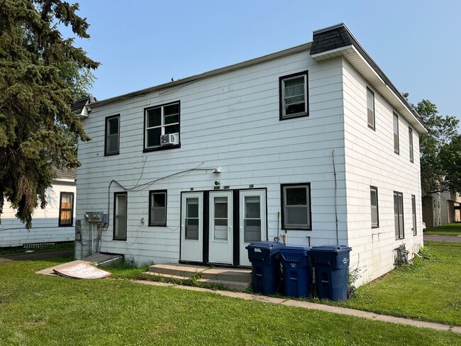 Building Photo - 300 1st Ave SW