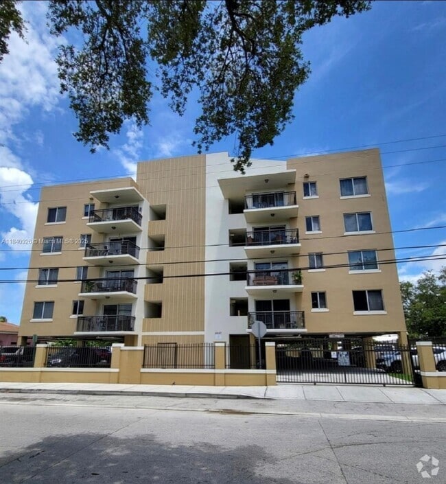 Building Photo - 2647 NW 25th Ave
