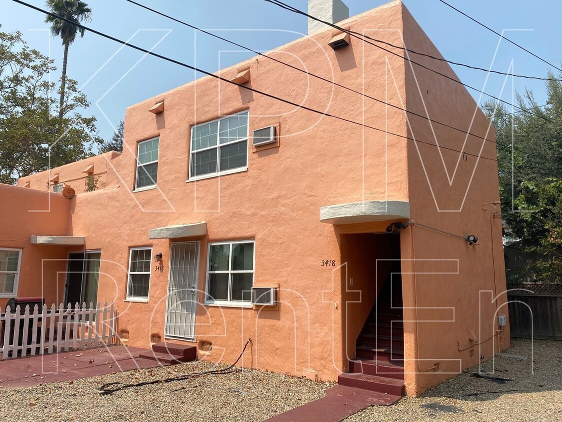 Primary Photo - 3416 Pacific Ave