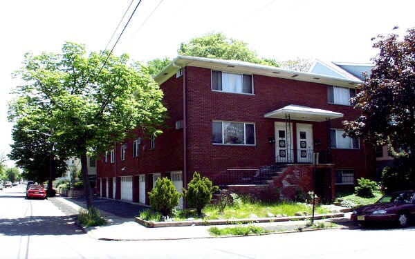 Primary Photo - 73-79 Melville Pl